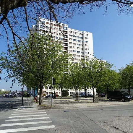 Poitiers Appartement T2 A 15 Mn Du Futuroscope Exterior photo