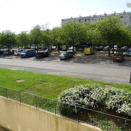 Poitiers Appartement T2 A 15 Mn Du Futuroscope Exterior photo